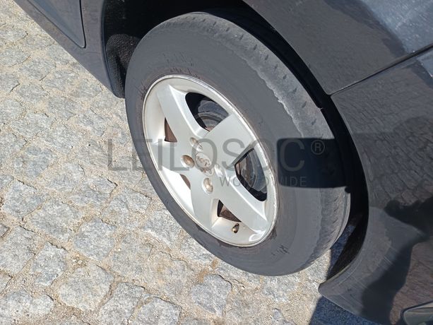 Peugeot 207 · Ano 2007