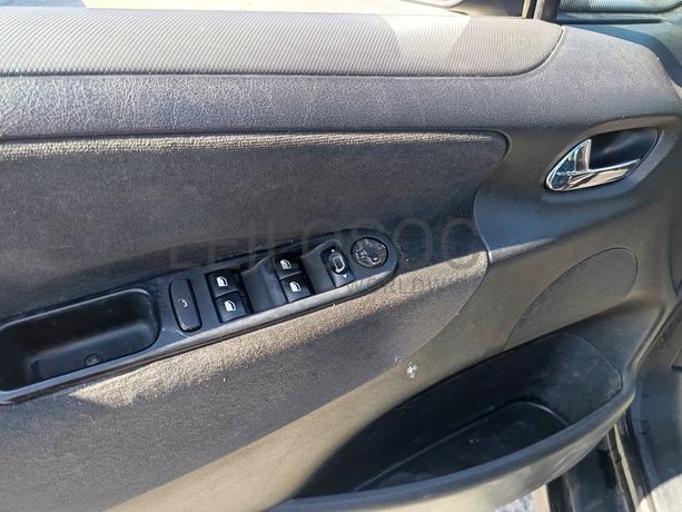 Peugeot 207 · Ano 2007