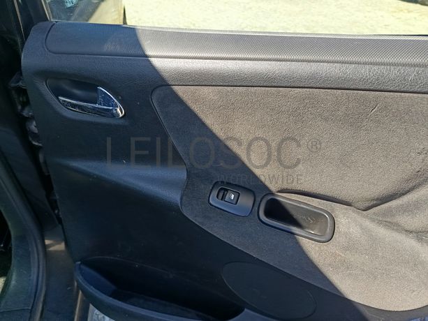 Peugeot 207 · Ano 2007