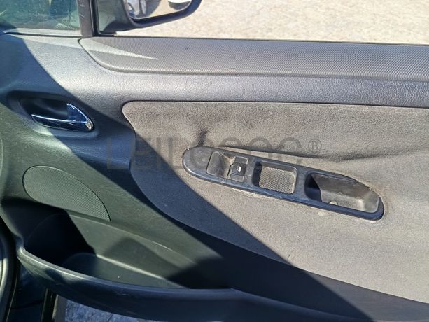 Peugeot 207 · Ano 2007