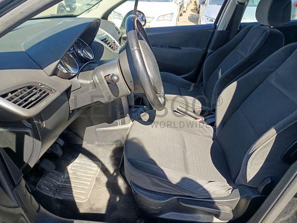 Peugeot 207 · Ano 2007