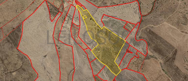Proporção de 1/12 de Terreno com 13,96 hectares · Mértola
