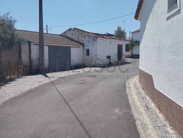 Proporção de 1/2 de Edifício · Mértola