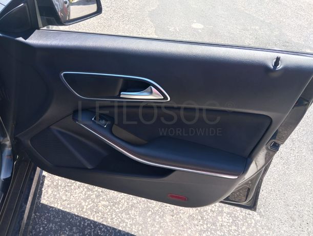Mercedes-Benz CLA 220CDI · Ano 2017