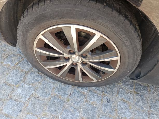 Peugeot 308 · Ano 2015