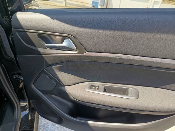 Peugeot 308 · Ano 2015