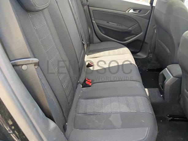 Peugeot 308 · Ano 2015