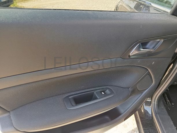 Peugeot 308 · Ano 2015