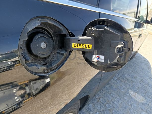 Peugeot 308 · Ano 2015