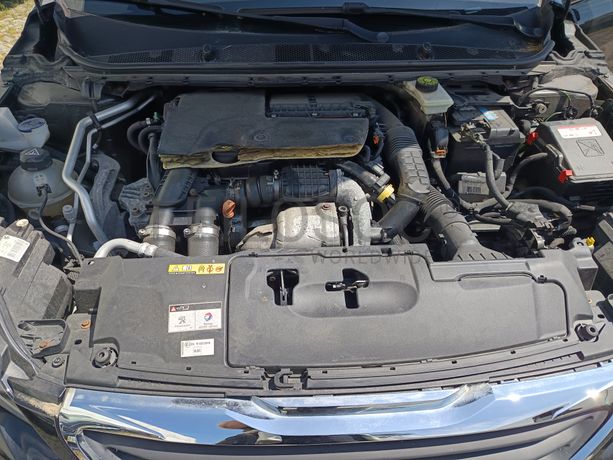 Peugeot 308 · Ano 2015