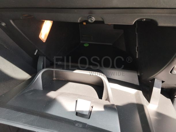 Peugeot 208 · Ano 2015