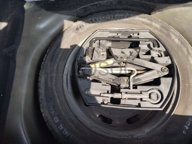 Peugeot 208 · Ano 2015