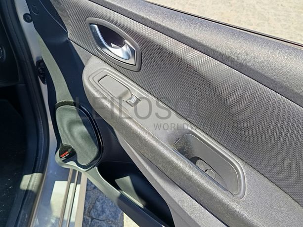 Renault Clio · Ano 2019