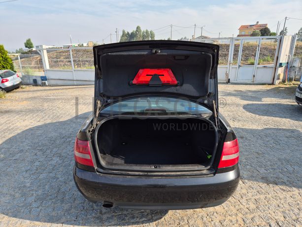 Audi A4 · Ano 2000