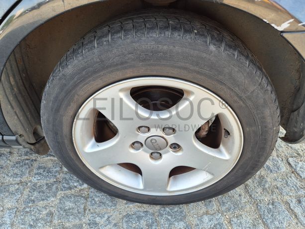 Audi A4 · Ano 2000