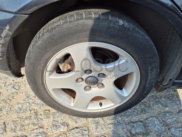 Audi A4 · Ano 2000