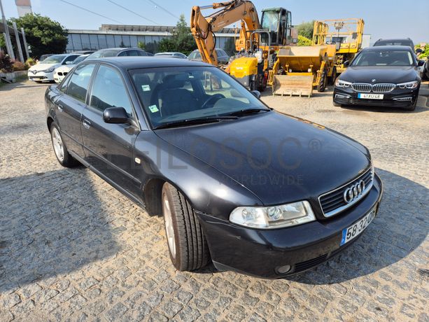 Audi A4 · Ano 2000