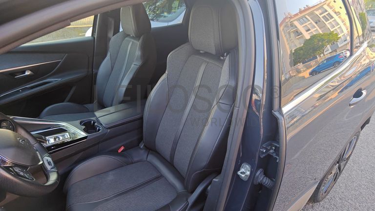 Peugeot 3008 · Ano 2020