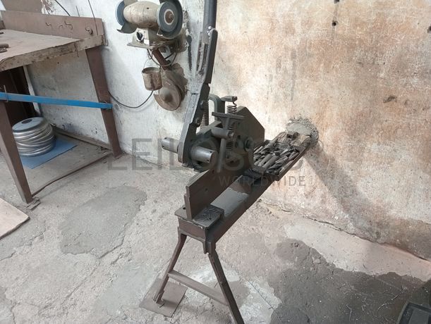 Máquinas de furar · Guilhotina · Esmeril