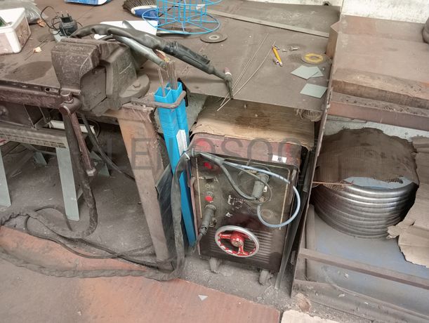 Aparelho de soldar · Quinadeira