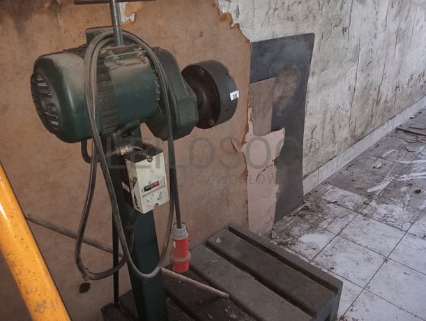 Aparelhos de Soldar · Máquina · Porta Paletes