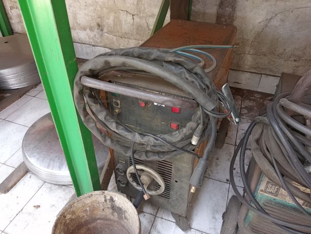 Aparelhos de Soldar · Máquina · Porta Paletes