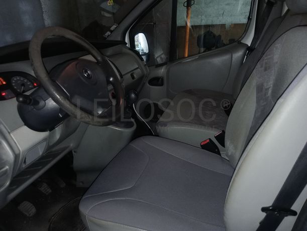 Opel Vivaro 1.9 CDTI · Ano 2006