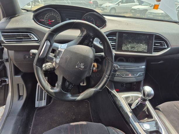 Peugeot 308 SW · Ano 2015