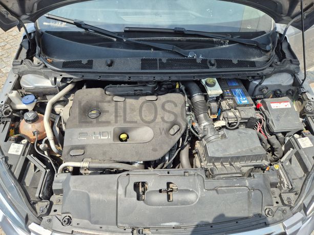 Peugeot 308 SW · Ano 2015