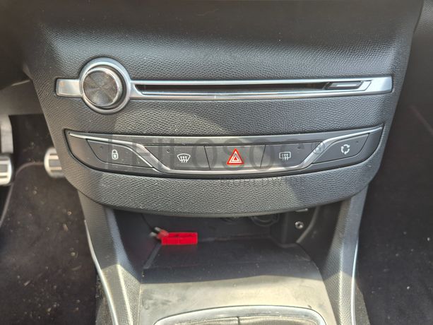 Peugeot 308 SW · Ano 2015