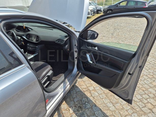 Peugeot 308 SW · Ano 2015