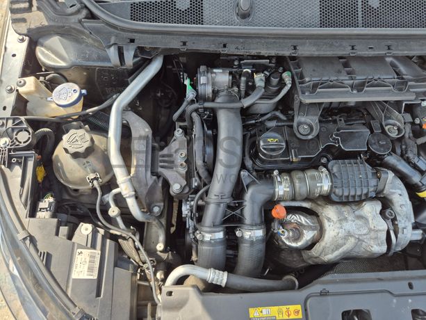 Peugeot 308 SW II 1.6 Blue HDI · Ano 2014