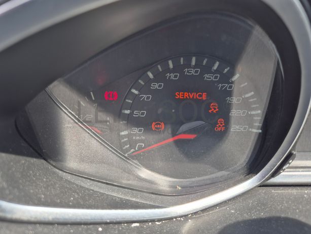 Peugeot 308 SW II 1.6 Blue HDI · Ano 2014