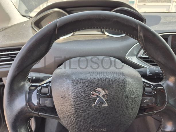 Peugeot 308 SW II 1.6 Blue HDI · Ano 2014