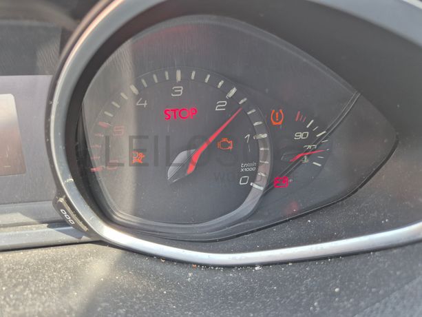 Peugeot 308 SW II 1.6 Blue HDI · Ano 2014