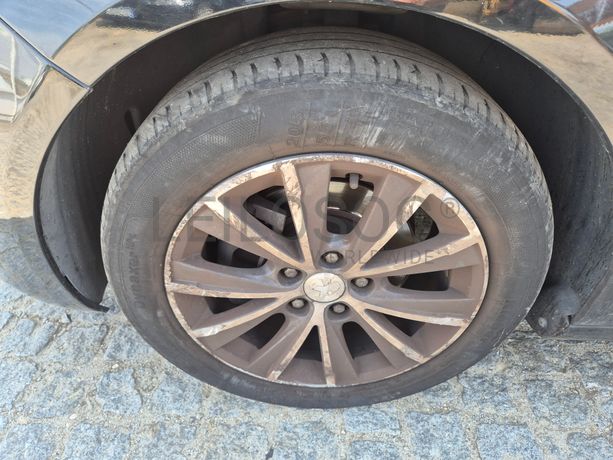 Peugeot 308 SW II 1.6 Blue HDI · Ano 2014