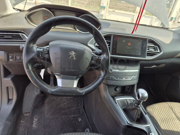 Peugeot 308 SW II 1.6 Blue HDI · Ano 2014