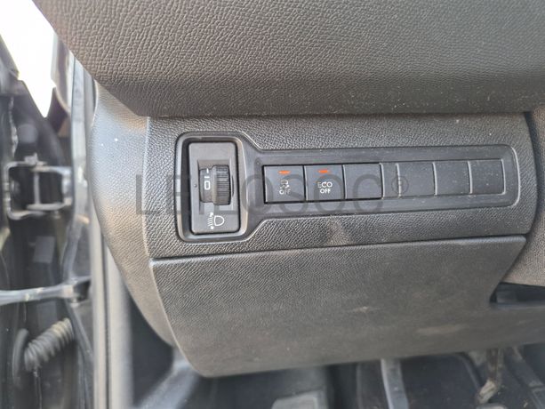 Peugeot 308 SW II 1.6 Blue HDI · Ano 2014