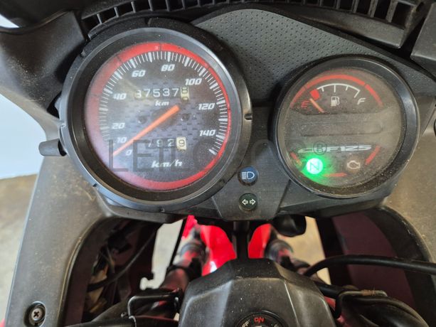 HONDA CBF 125 · Ano 2010