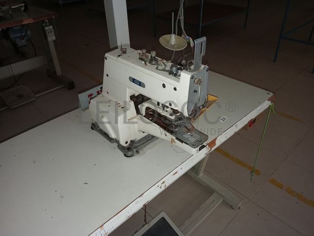 Máquina de Pregar Botões