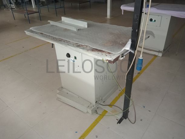 Mesa de Passar a Ferro