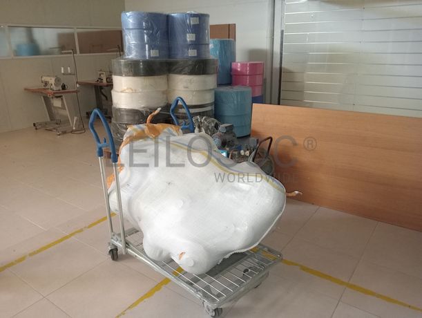 Mobiliário · Equipamentos