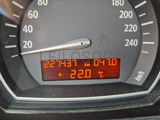 BMW X3 2.0D · Ano 2005