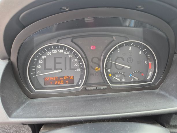 BMW X3 2.0D · Ano 2005