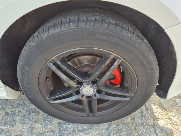 Mercedes-Benz A 180 · Ano 2012