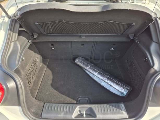 Mercedes-Benz A 180 · Ano 2012