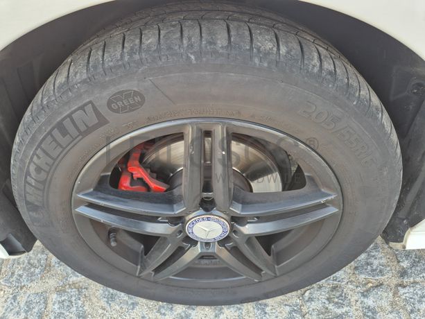 Mercedes-Benz A 180 · Ano 2012