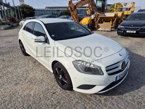 Mercedes-Benz A 180 · Ano 2012