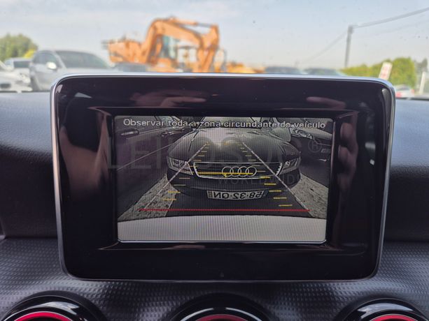 Mercedes-Benz A 180 · Ano 2012