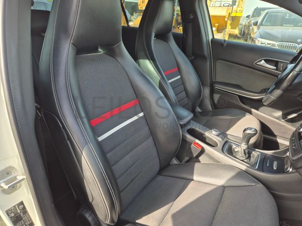 Mercedes-Benz A 180 · Ano 2012